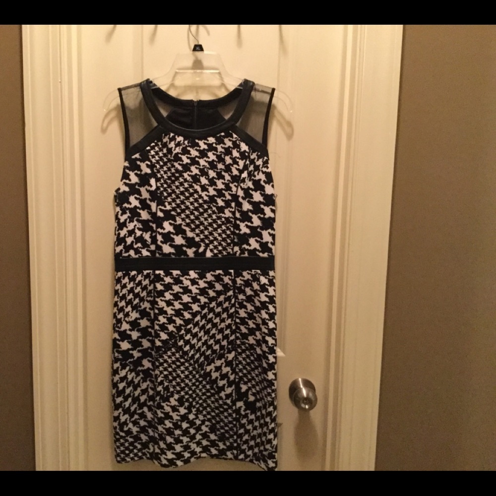 Guess houndstooth dress